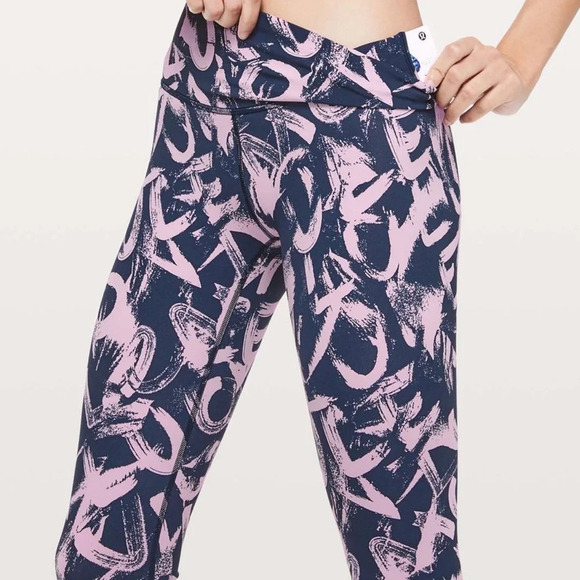 Lululemon wunder under high rise graffiti crop leggings size 4 like new. - Picture 2 of 6